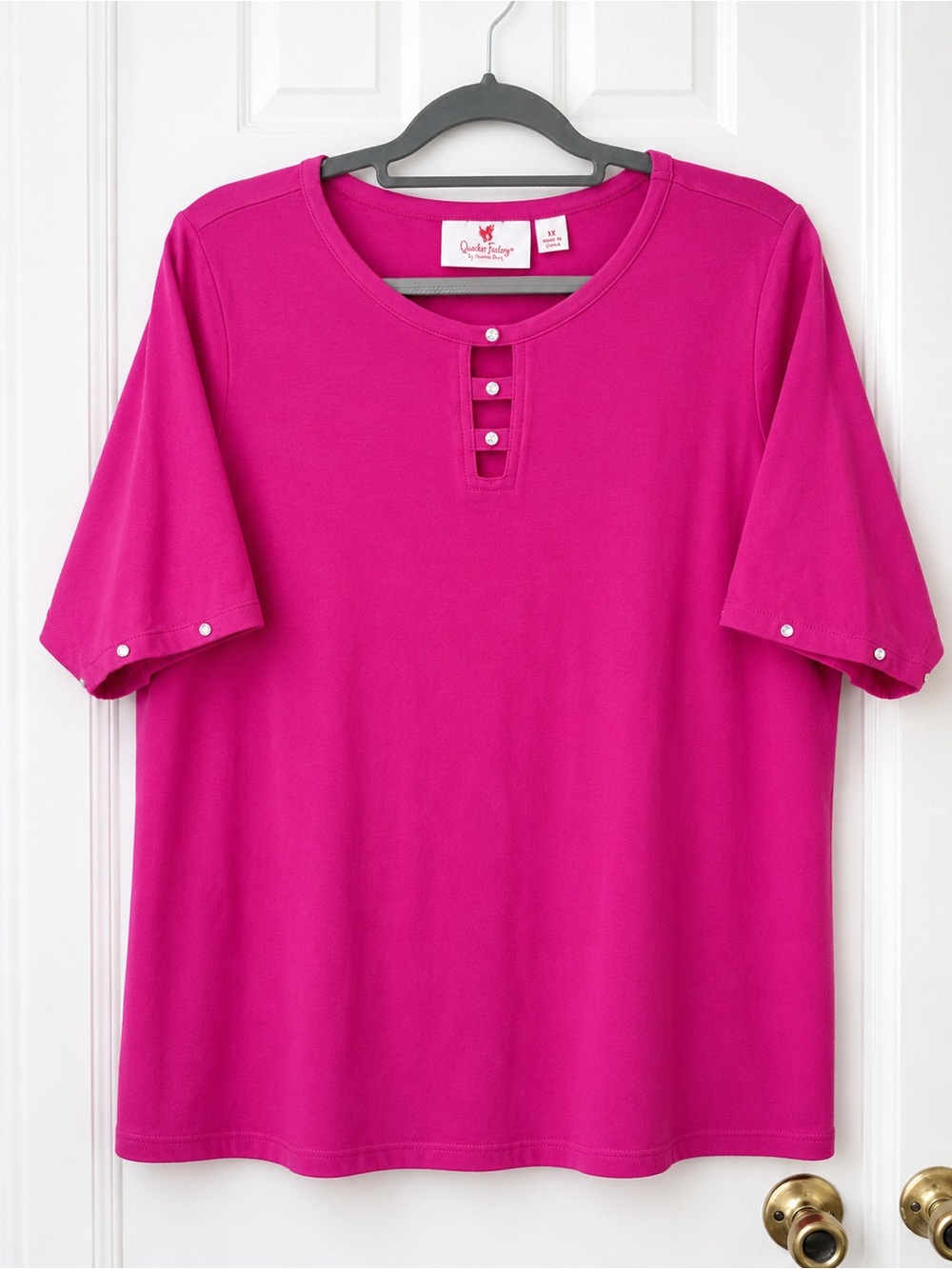 Quacker Factory Jeanne Bice 1X Hot Pink Rhinestone Accent Top Womens Plus Size
